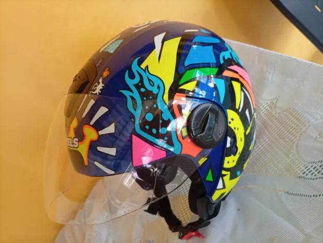 Vende se Capacete Pells