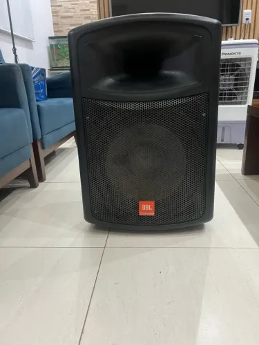 Caixa Ativa JBL 15? Profissional Muito Conservada