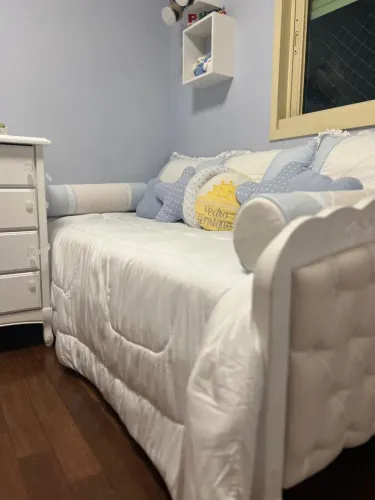 Cama madeira maciça 