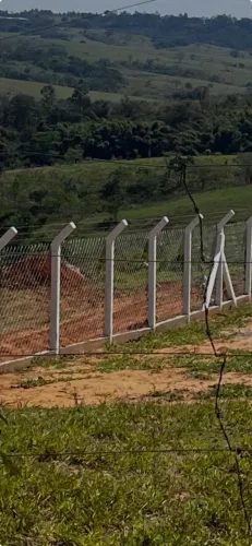Chácara Urbanizada 1.200m² com Água e Luz - Financia Terreno e Construção! Aceita Carro!