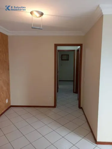 Apartamento com 2 dormitórios à venda, 68 m² por R$ 490.000,00 - Condomínio Andaluzia - Ba