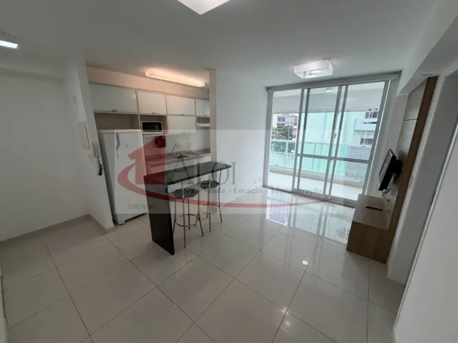 APARTAMENTO PARCIALMENTE MOBILIADO COM UMA SUÍTE PARA LOCAÇÃO PRÓXIMO AO HOSPITAL DAS CLÍN