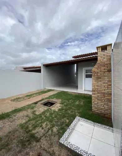 Casa com churrasqueira no bairro Primavera