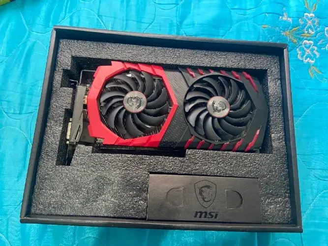 Placa de vídeo MSI Nvidia Gtx 1080 Ti 11gb