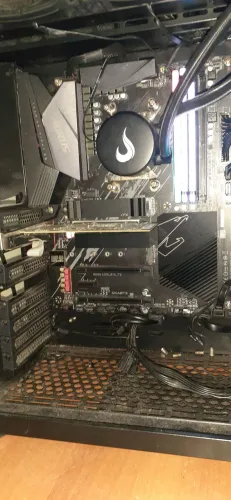 Kit upgrade b550 aorus elite ryzen5 3600x + vengeanc rgb pro 2x8