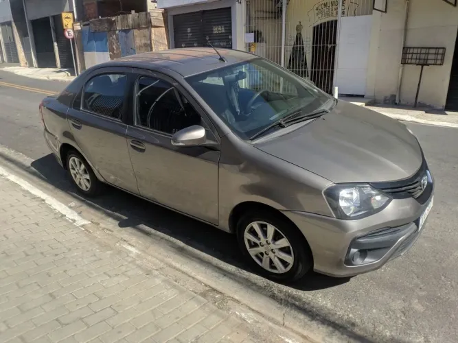 Toyota Etios X Plus Sedan 1.5 Flex 16V 4P Aut. 2020