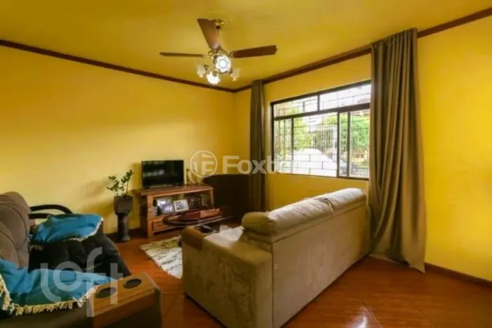 Casa à venda Rua Leite de Castro, Jardim Itu - Porto Alegre