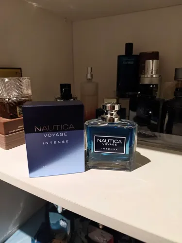 Náutica Voyage Intense - 100 ml - usado 2 vezes