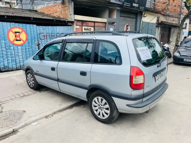 Chevrolet Zafira Comfort 2.0 MPFI Flexpower 8V 5P 2011