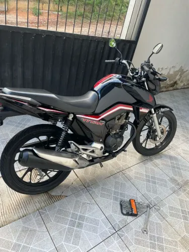 Vende-se CG Titan 160 