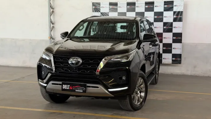 Toyota Hilux SW4 SRX 4X4 2.8 TDI 16V Dies. Aut. 2024