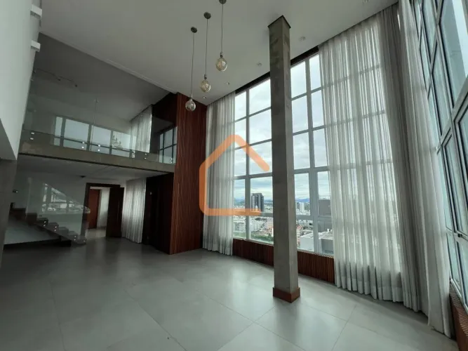 Apartamento Duplex com 3 dormitórios à venda, 254 m² por R$ 3.000.000 - Primavera - Pouso