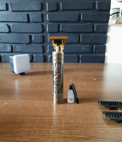 Máquina de Cortar Cabelo e Aparar Barba