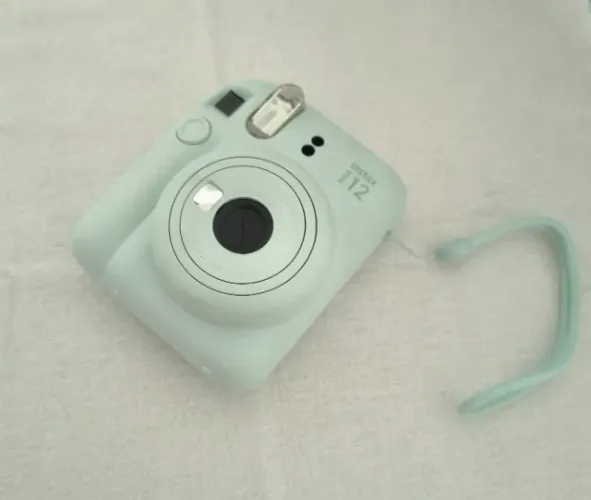 Câmera Polaroid Instax Mini 12 Verde + Bolsa
