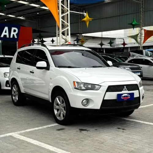 Mitsubishi Outlander 2.0 16V 160cv Aut. 2013