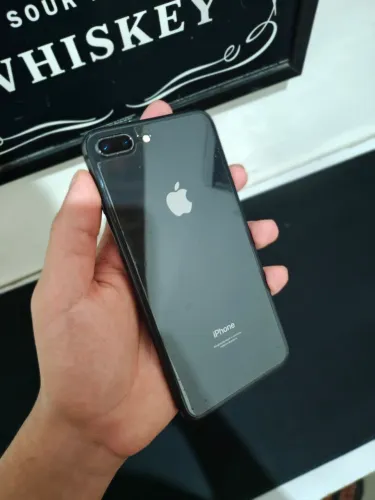 iPhone 8 Plus BLACK - 128GB