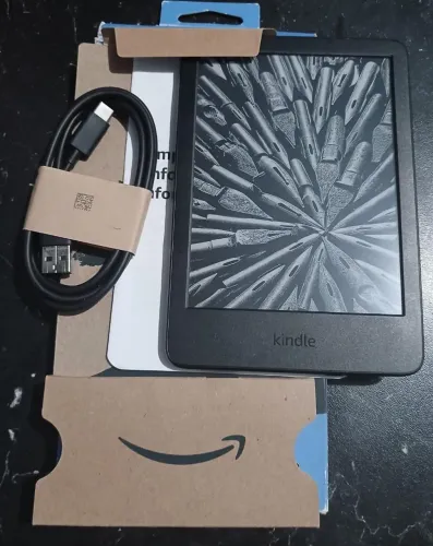 Kindle 11ª Geração 16GB com Iluminação - Semi Novo