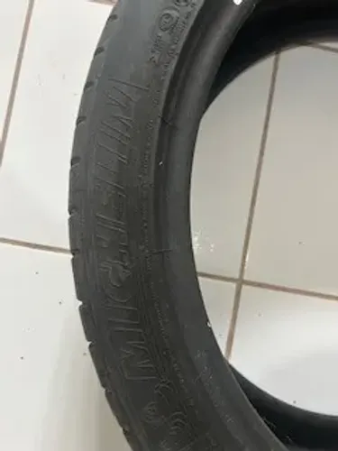 Pneus Michelin Premium 245/40 R20 