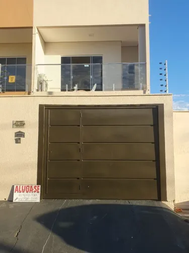 Ótima Casa Sobrado no Centro de Araguaína (200m da Cônego João LIma).