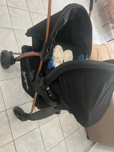 Carrinho + bebê conforto da Burigotto