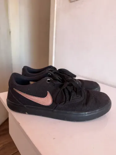 TÊNIS NIKE ORIGINAL JANOSKI 34