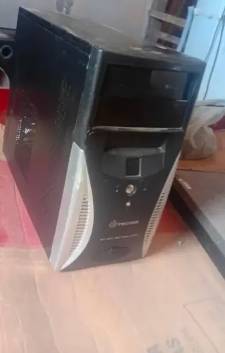 Vendo pc básico para estudo ou para jogar jogos leves