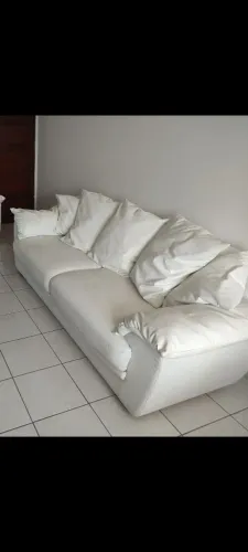 Sofá branco lindo fofo e confortável largura 2,40 cm