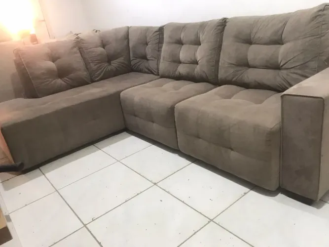 SOFÁ RETRÁTIL EM L