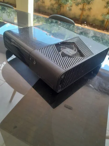 Vendo Xbox 360 super slim