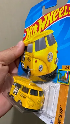 2 HotWheels kombi