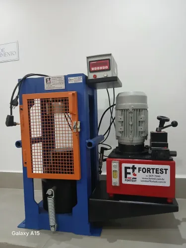 Prensa hidraulica automático para concreto.