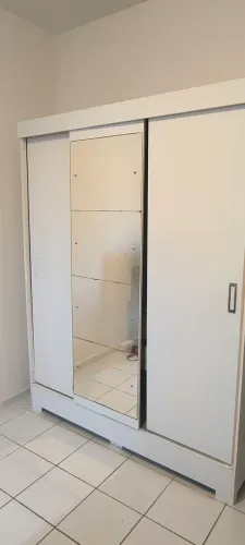 Guarda Roupas Semi Novo