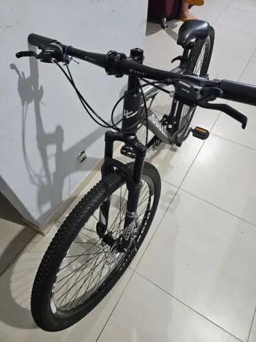 Bicicleta Colli Atalanta Aro 29 - 21 Marchas - Alumínio - totalmente nova e sem uso