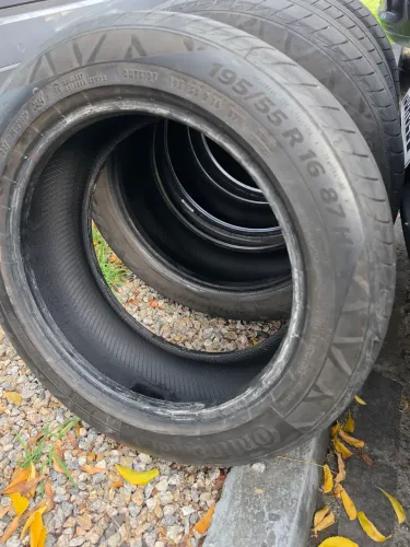 Pneu Continental PowerContact 2 195/55 R16