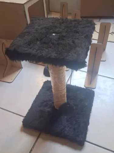 Arranhador Torre 70 cm para Gatos c/ Brinquedos, Novo!