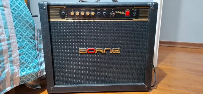 Amplificador de guitarra borne vorax 2100