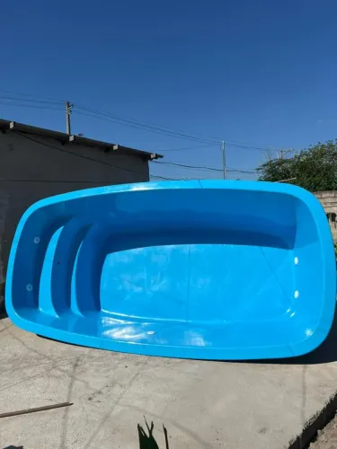 Piscina nova de fibra