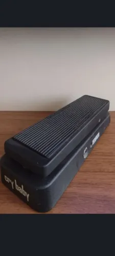 pedal wha cry baby gcb95... parcelo no cartão...
