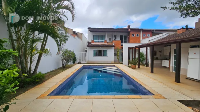 Casa 4 quartos - Novo Horizonte