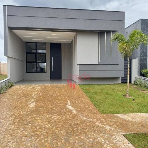 Casa Térrea em Condomínio Fechado para Locação e Venda com 03 Suítes no Bairro Vila do Gol