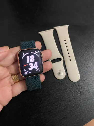 Apple Watch SE rose 40mm