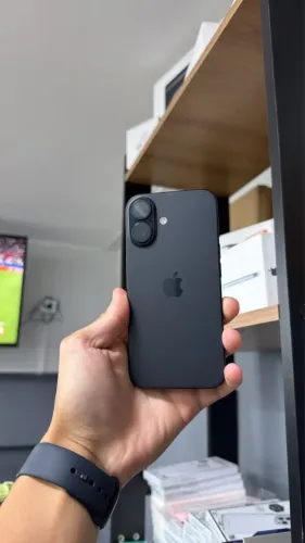 iPhone 16
