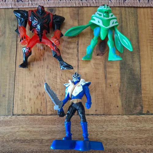 lote 3 bonecos max steel power rangers ben 10 mcdonalds