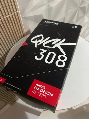 PLACA DE VÍDEO RX7600