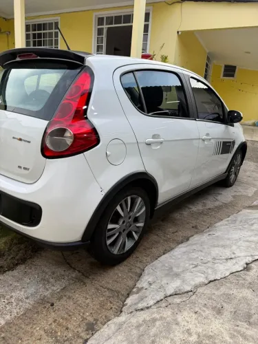 Fiat Palio Sporting 1.6 Flex 16V 5P 2015
