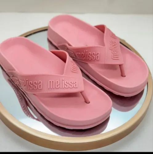 Chinelo nuvem cor rosa