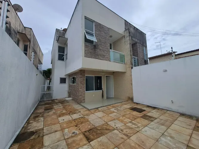 Casa para aluguel no Eusébio