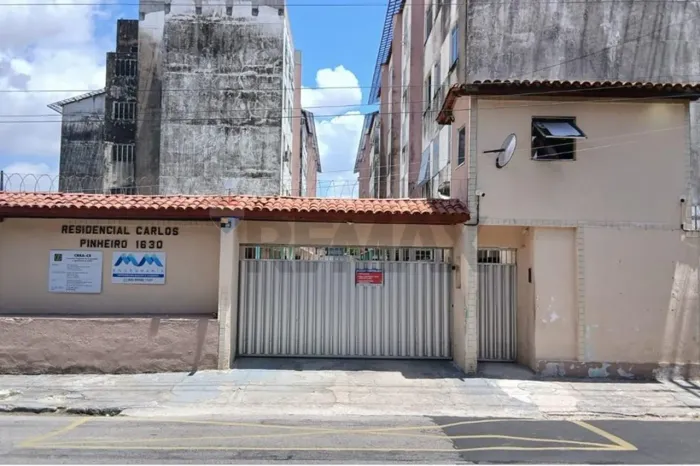 Condomínio Carlos Pinheiro / Apartamento 3 Quartos | 70,55 m² | 1 Vaga | Itaoca | R$ 195 m
