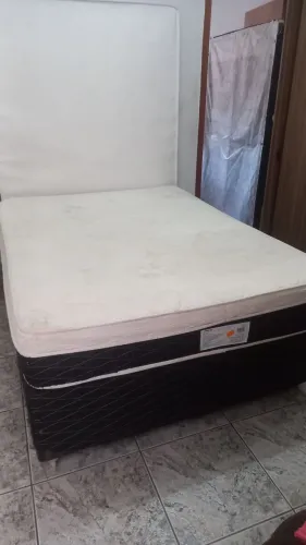 CAMA BOX CASAL + COLCHÃO EM PERFEITO ESTADO