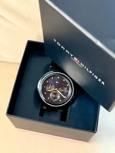 Vendo Relógio novo Tommy Hilfiger 